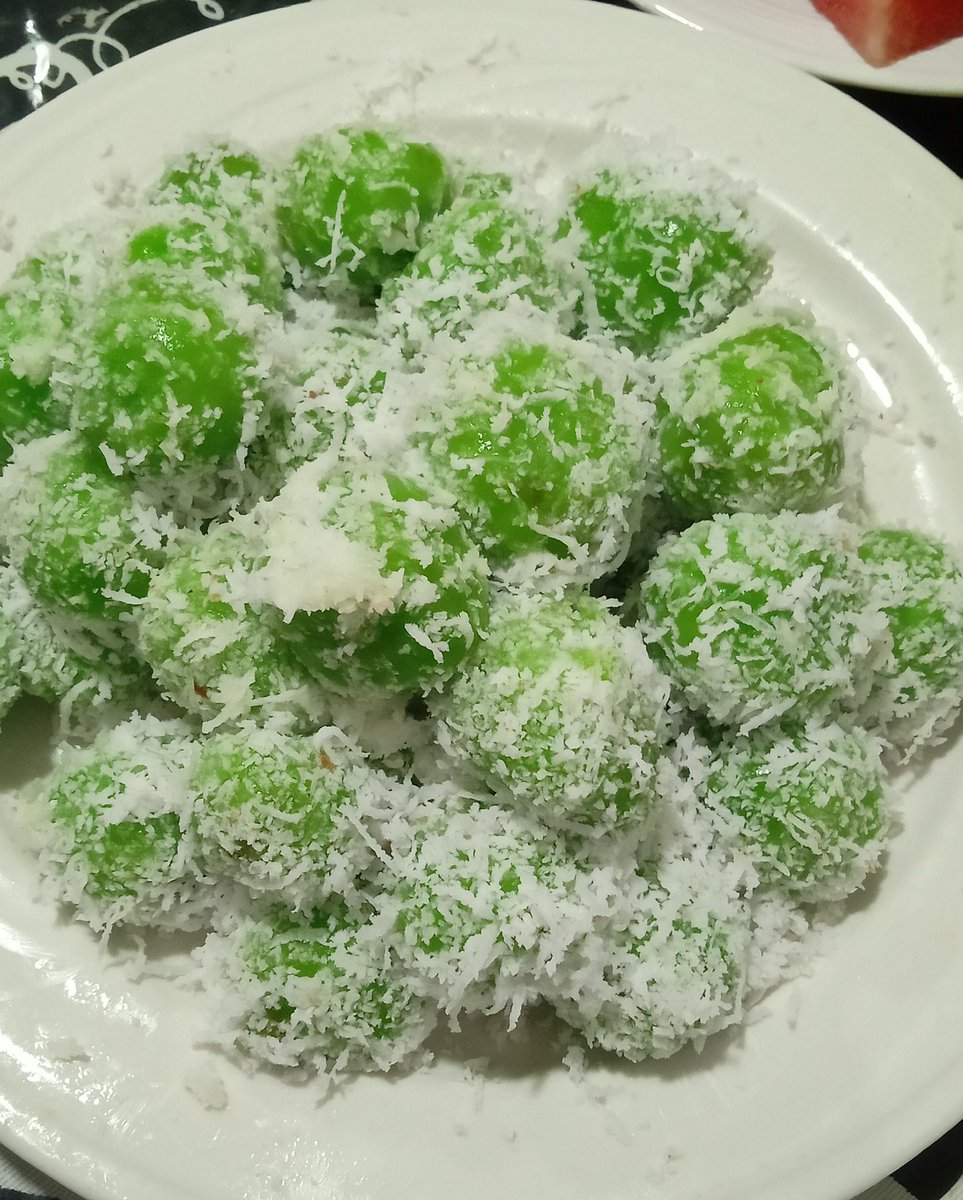 HotKitchenMom's tweet photo. @khairulaming Kami dah buat.  Hehehe.  Sesiapa nak order ayam percik!  Boleh ws atau dm kami. #Bukapuasa https://t.co/utpku5ymlb