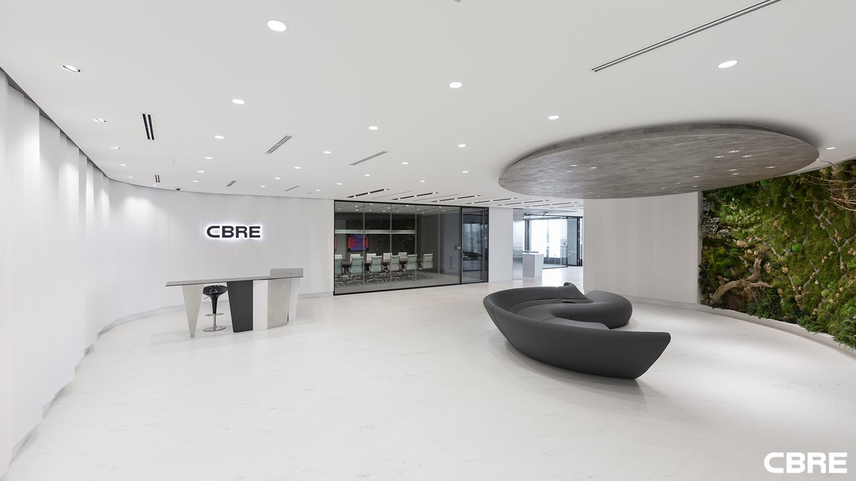 Cbre Japan 気づけば4月も終わりですね テレワーク がいましばらく続きそうな雰囲気なので Web会議の背景 用に弊社オフィスの写真置いときます 個人利用はご自由に 商用利用 再配布は禁止です 在宅勤務 リモートワーク Zoom背景 バーチャル背景