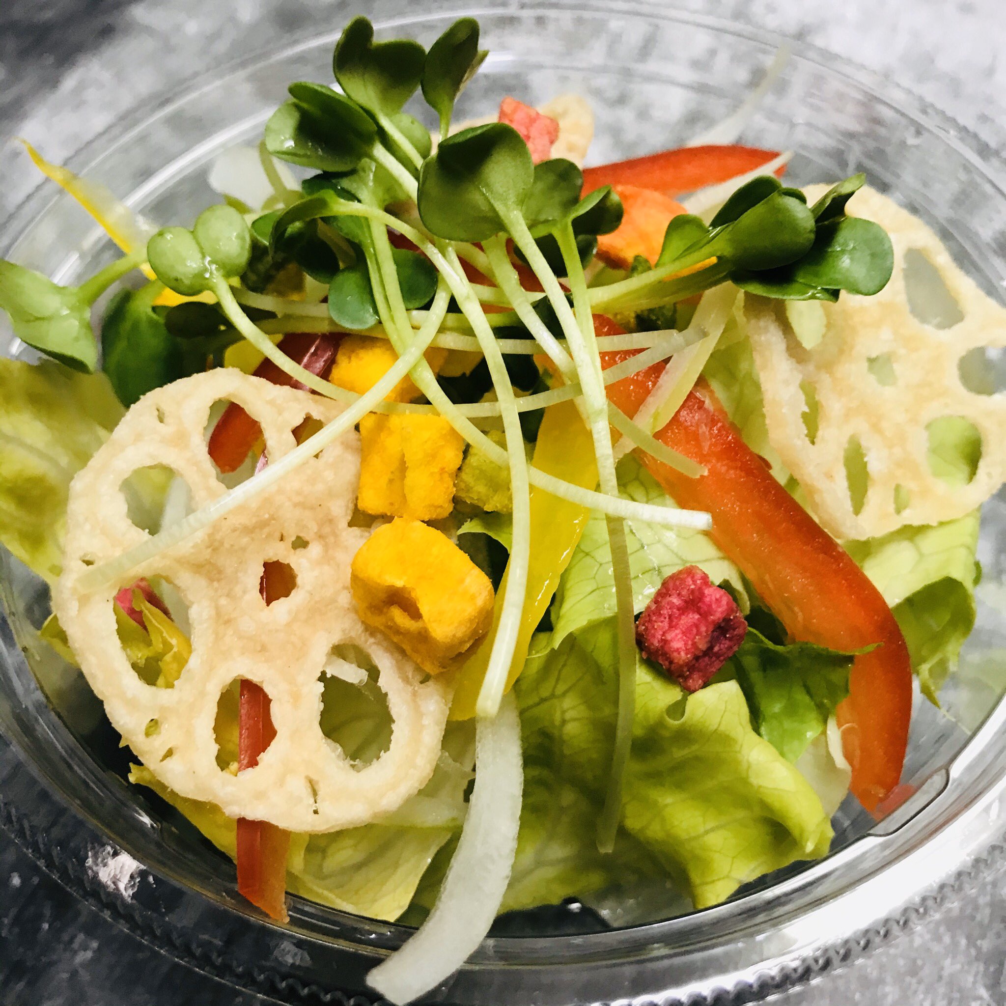 海鮮居酒屋 はなの舞 飯田店 お弁当に 250円でミニサラダが付けられます ドレッシングはシーザードレッシング 玉ねぎ ドレッシング チョレギドレッシングからお選び頂けます お弁当だけじゃ野菜不足 そんな時に是非 飯田市テイクアウト 野菜