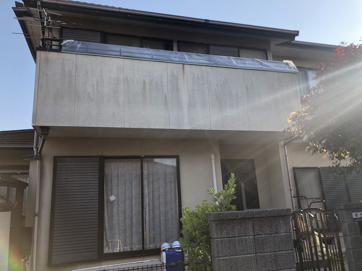 obol12121's tweet photo. 休みやったけ家塗ってあげた。
足場なしなりで頑張った。 https://t.co/jktwsGVxJU
