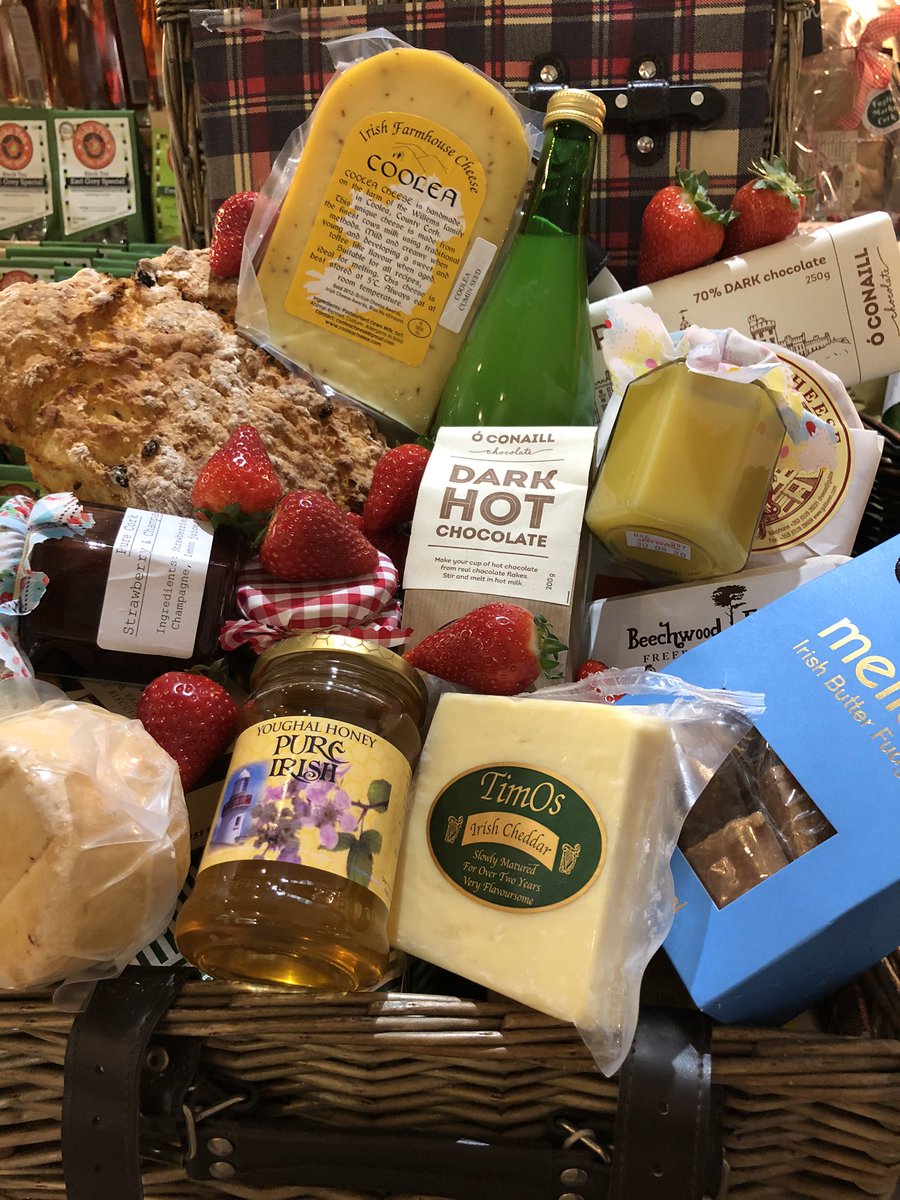 RoughtyFoodie's tweet photo. Pure cork food box  and west cork flowers !!  Delivered free to your door city limits !! Call Margo 0876352415 min order €70  @EnglishMarket @pure_cork  please retweet to keep our small producers  going and to keep small business on the road @EnglishMarket https://t.co/STZc1UbH4r
