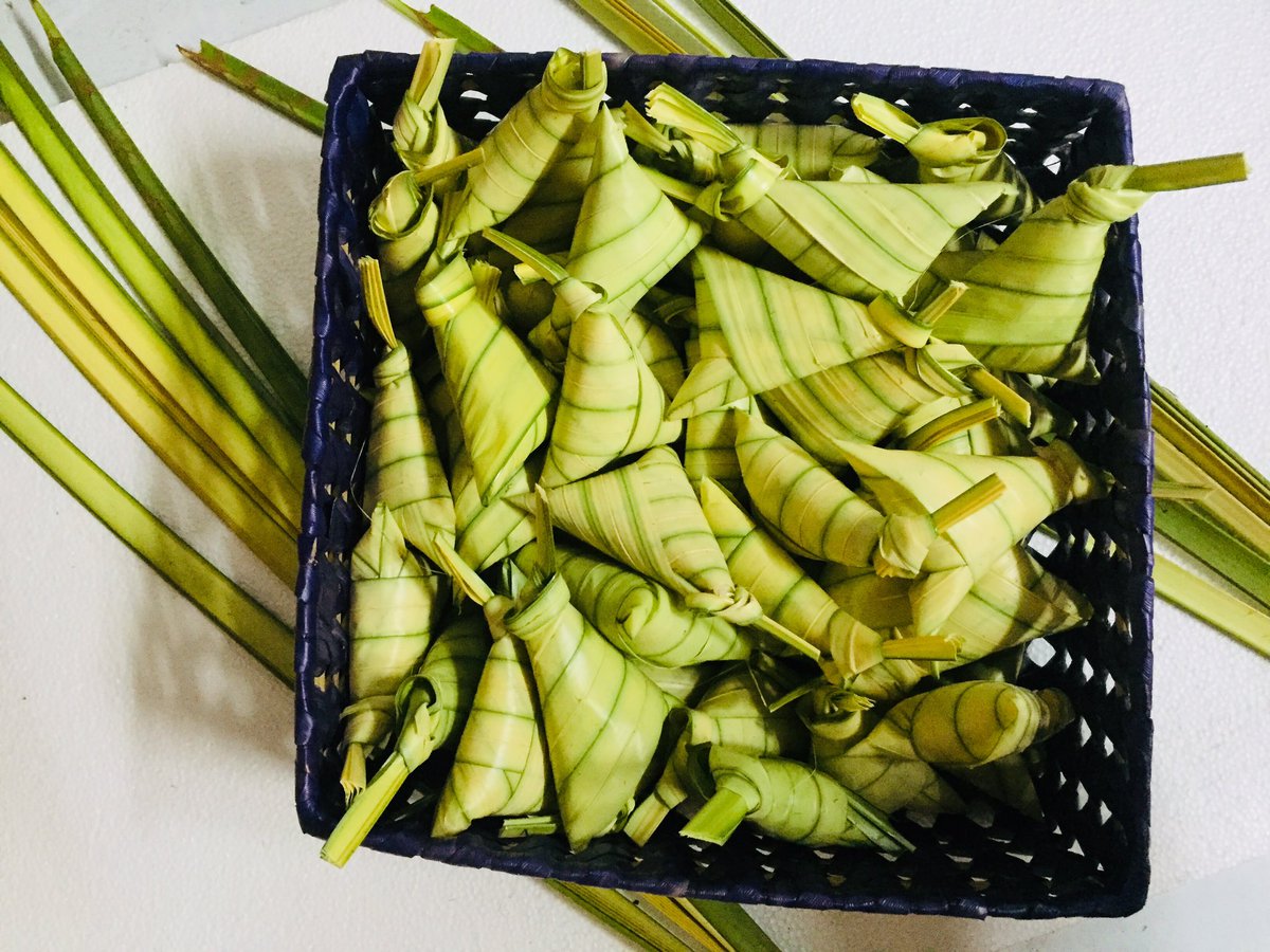 On Twitter Assalamualaikum We Are Selling Ketupat Palas Homemade By Our Dad En Masli Suratin Since 1986 All Ingredients Are 100 Halal And Based In Ampang Our Special Ketupat Palas Can