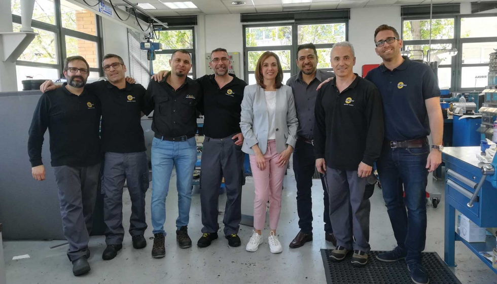 myaLogistica's tweet image. Un equipo de @QuintinoMHS  socio de @InterrollGroup del servicio de mototambores en #Argentina y #Uruguay  en #RollingOnInterroll estuvo en la sede de #Barcelona justo antes del #COVIDー19  #happythursday a pesar de todo @int_logistica 
manutencionyalmacenaje.com/articulos/3028…