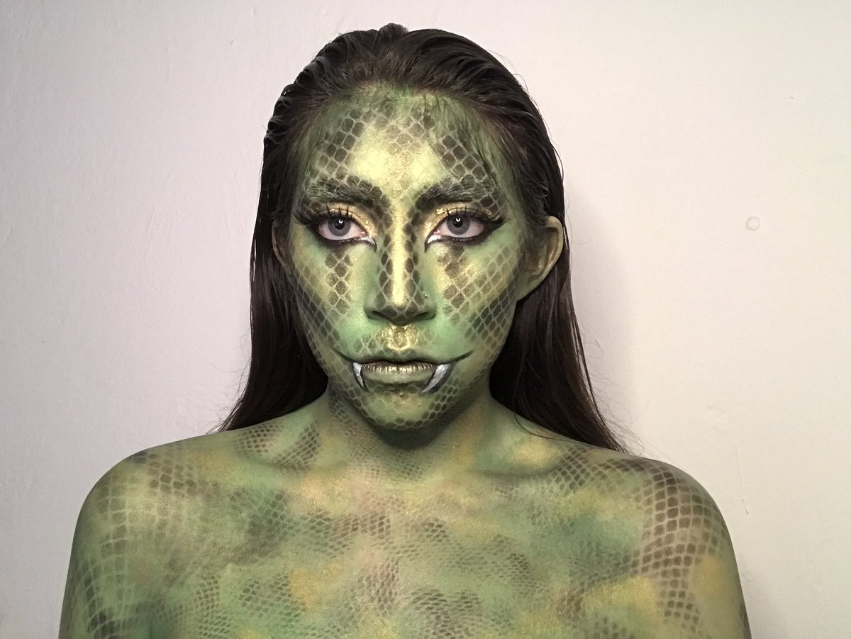 somedstuff's tweet photo. omg i totally forgot about this account but anyway here is a makeup look :) https://t.co/e8OTAtdYoX