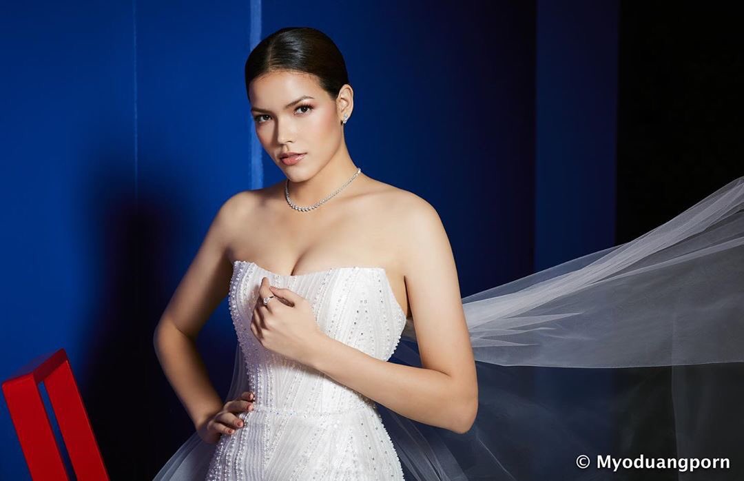 Vanz49804042's tweet photo. “I Do Magazine”
Model: “Fahsai Paweensuda Drouin” Miss Universe Thailand 2019 👑 Top 5 Miss Universe 2019

#MissUniverseThailand2019 https://t.co/9dwIOnBm0o