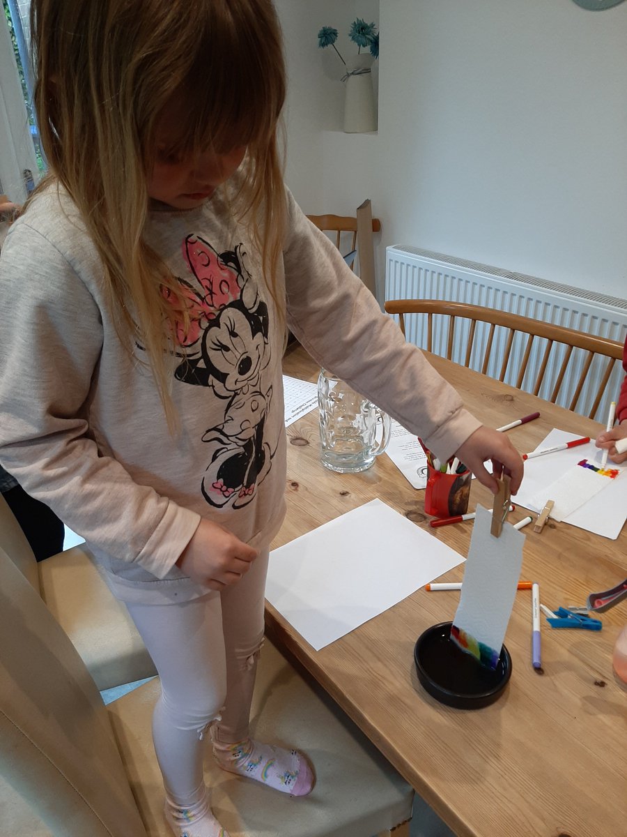 SarahDuffey5's tweet photo. Thanks for the music Mrs Kee. Your rainbows inspired us to "grow a rainbow!" Xx https://t.co/f13Cr4yeL2