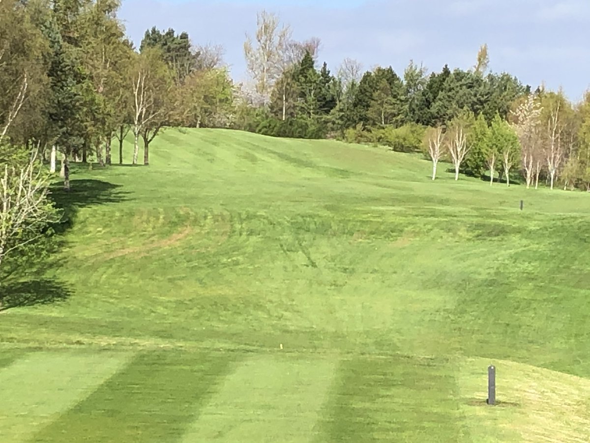 BroomieknoweGC's tweet photo. Hopefully not long till we can get back out under social distancing golf #SaveLives #nhs https://t.co/j4w1anU8tO