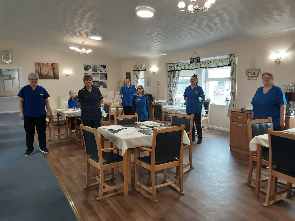 KinectionsEA's tweet photo. Tonight, to acknowledge the love, skill and expertise of people who work in care homes, we'll be clapping for all the stars in Doonbank care home in Patna, East Ayrshire #ClappingForYou #ClapForOurCarers @vallen5555 @scottishcare @CareInspect @EAHSCP https://t.co/OEV7l2FfrX
