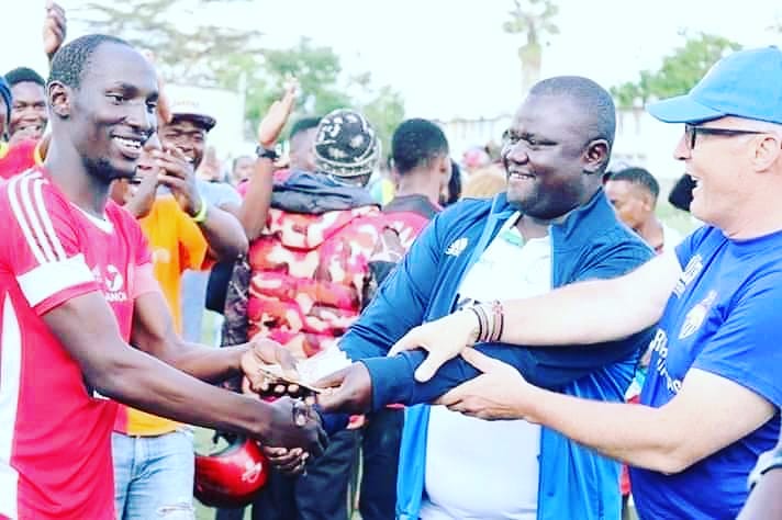 kibrasoccer's tweet photo. @Kiberablackstar Captain Confirms Receipt of Kes 5,000 from betting firm BETIKA. Each Player in the NSL and KPL is Expected to receive the Same amount as per the list Sent to FKF. @betikaKe has donated Kes 5.3 million to FKF to be sent to KPL and NSL players https://t.co/UBN150s8D8