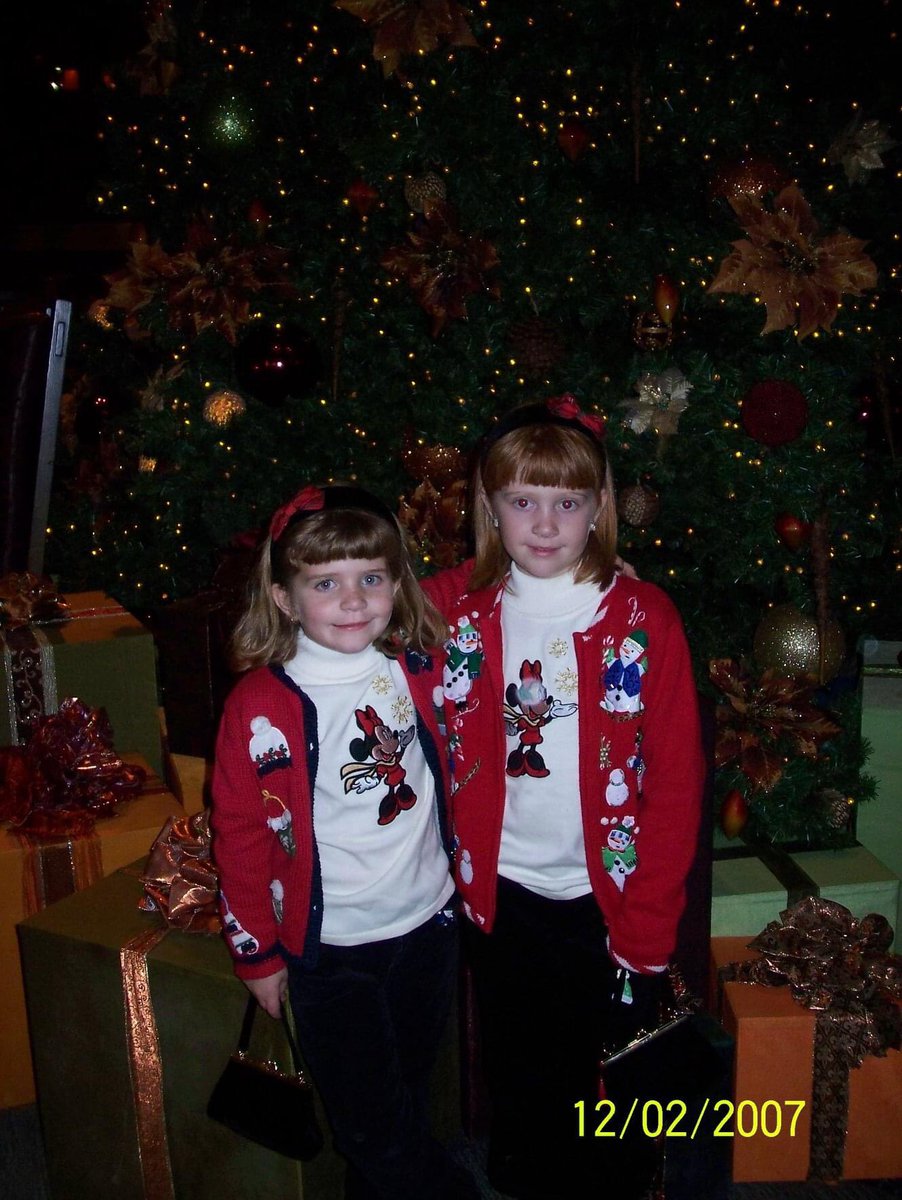 Katbirde's tweet photo. My mom definitely didn’t have a thing for dressing her daughters identically..... https://t.co/8DQKAPx1yv