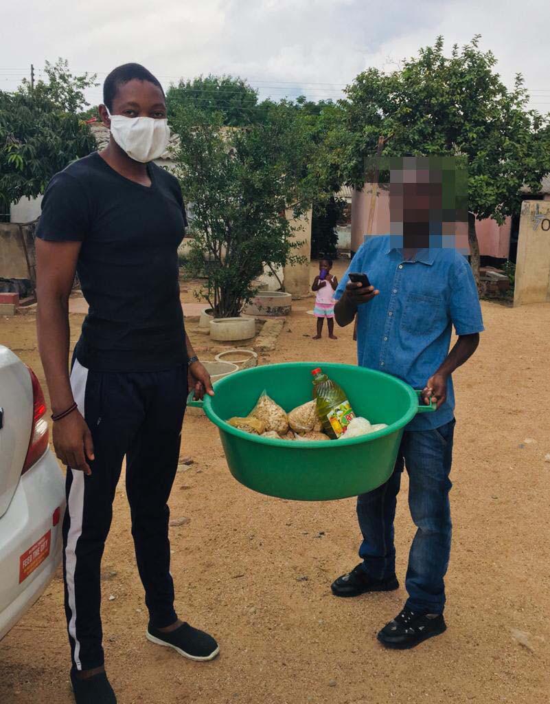 We have been able to deliver food every week since the #zimlockdown to people who need them all over Byo.We have shared #foodpacks in Hillside, Lobengula,Cowdray Park,Nkulumane, Woodvale, Entumbane and Queenspark.
Thank you to everyone who has donated &amp; to those that continue to