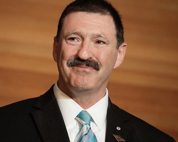 I’m sorry to see my friend, veteran &amp; patriotic Australian <a href="/MikeKellyofEM/">Mike Kelly</a> resigning for health reasons. Our Parliament needs more people like Mike. I wish him a full recovery and a long, healthy retirement. Thank you for your service. Go well big fella. #TYFYS Pix <a href="/ellinghausen/">Alex Ellinghausen</a>