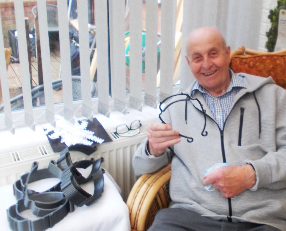N3DPS's tweet image. The #SupplierSpotlight today is on 85 year old Ray who has been #PrintingToProtect front line workers from home! Thank-you so much from everyone at #N3DPS for your dedication and hard work!

To help makers like Ray keep making PPE give what you can here: bit.ly/N3DPSdonations