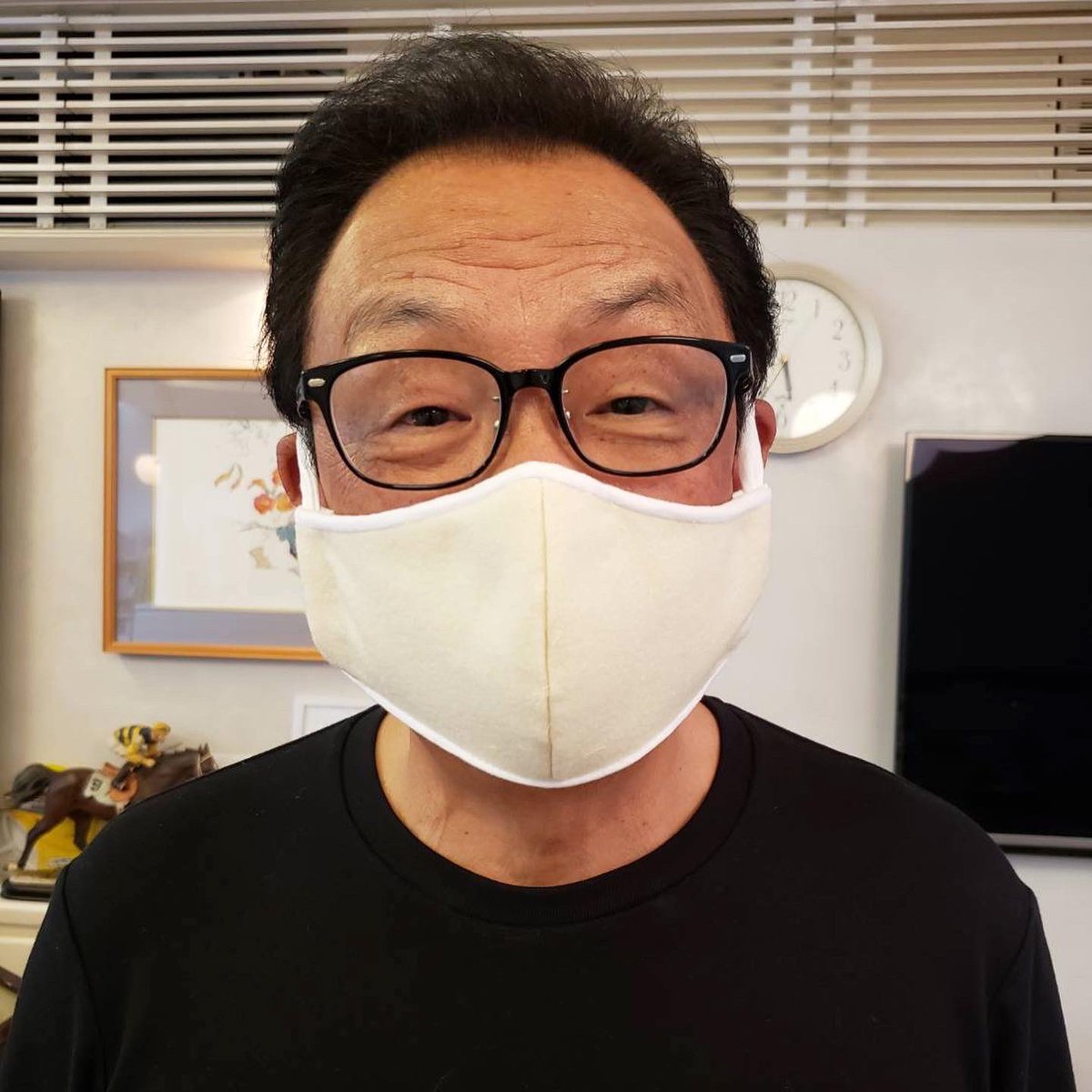 ট ইট র 梅沢富美男 研ナオコさんから手作りマスク頂きました 研さんのアマビエ様つき これはご利益ありそう ありがとうございます
