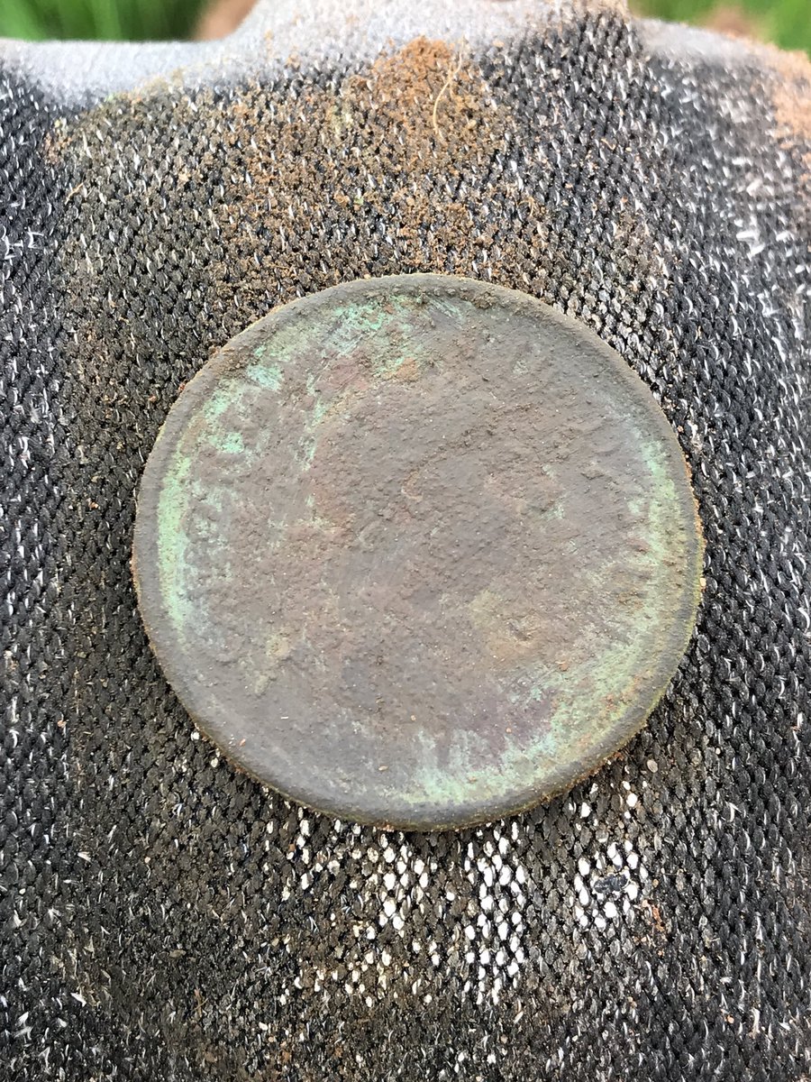 ..then I discovered a big penny from the reign of King George III. There were other Georgian coppers too & more buttons as well as little pieces of lead. The sun was shining, the field was beautiful & I was having the time of my life. Then I got another signal. A large signal..