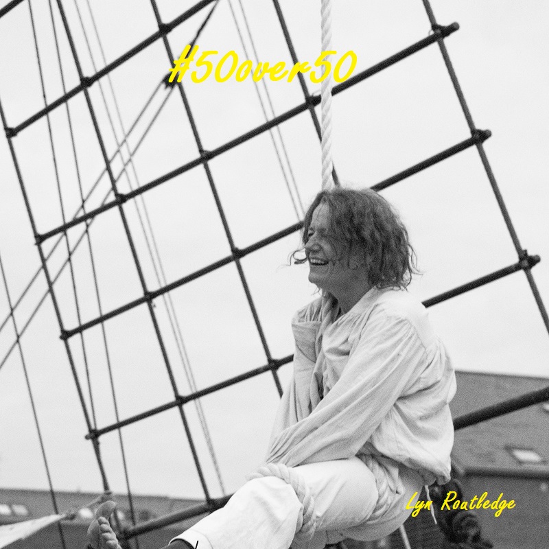 She decline her MA in Gender and Development studies over her aerial class. Lyn then and there wanted to be  trapeze artist and felt she had to it now. Lyn Routledge MA can wait till she is 50, being an aerialist couldn’t. sorcharablog.com/50-over-50-int…
#50over50
#womanover50
#50