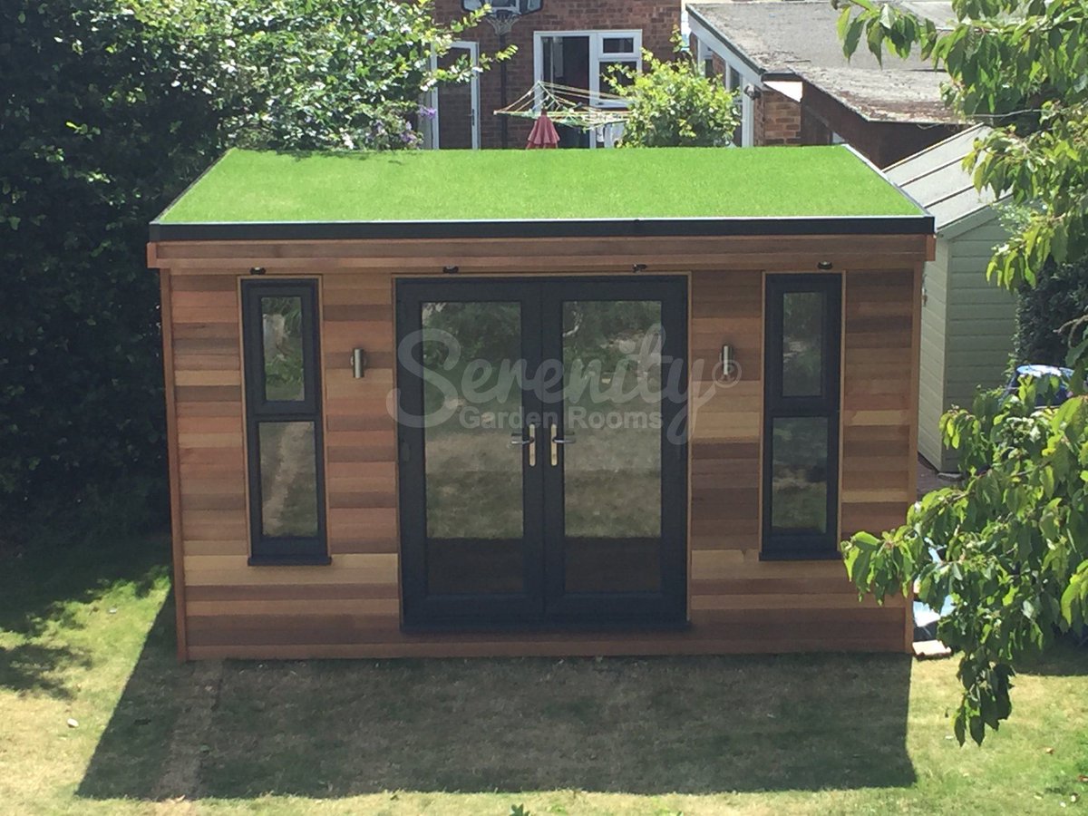 SerenityGR's tweet image. Fancy something a little bit different, how about an astro turf roof? Also a peek inside this 4x3m

#serenitygardenrooms #bookyourbuild @gardenroomHQ