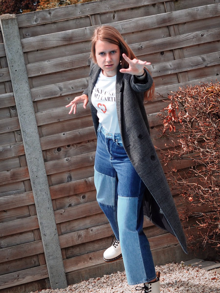 python_pictures's tweet image. Haven’t got much Doctor Who stuff at home, so this is what my doctor looks like 😄 (a doctor without a sonic is still a doctor innit)

Loved taking part of this challenge #StayingInTheTARDIS #DoctorWho