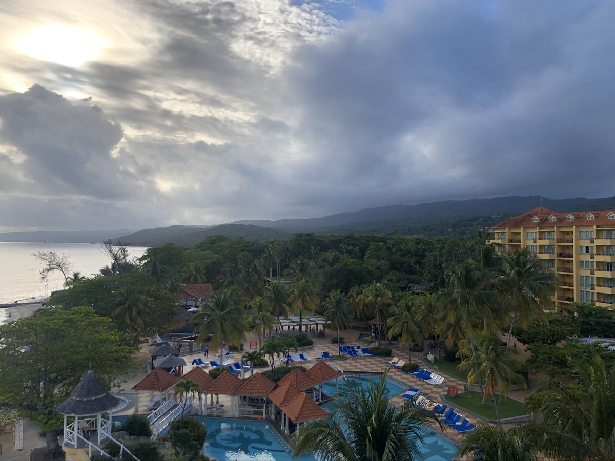 jamie__marek's tweet photo. I wanna go back to Jamaica!!☀️ https://t.co/e1DjpeECQ6