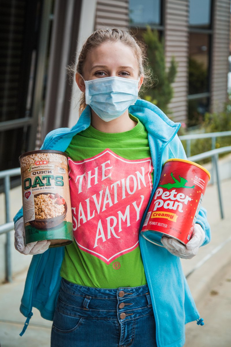 We’re feeding 10,000 people per week at 13 drive-through food pantries throughout our five-county region. We're delivering meals to families in low-income neighborhoods and homebound seniors. Our work is essential; your support helps us continue to serve: salarmy.us/ntx