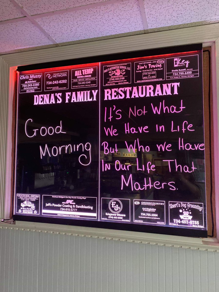 DenasRestaurant's tweet photo. Happy Thursday!! https://t.co/rADN1kr3SD