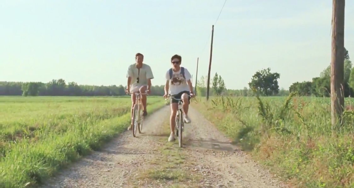 xflorenzistan's tweet photo. a short thread of aesthetically pleasing parallels between CMBYN and Normal People:

#normalpeople https://t.co/YGeIn8aSp9