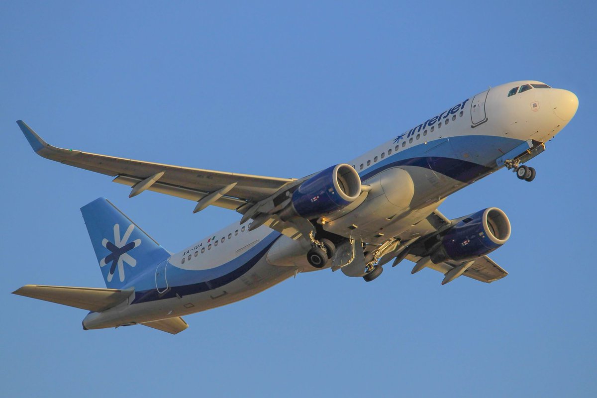 XBRomeoDeltaYan's tweet photo. Los consentidos de esta cuenta😁💙
#interjet #A320 #A321 #Airbus #SSJ100 #AvGeek #planes #sukhoisuperjet #MasInterjet #aviationphotography #aviation #AirplaneTime #aviationlovers #planesspotting #aviationdaily
#FelizDiaDelNino @interjet https://t.co/B6iqBZKWqy