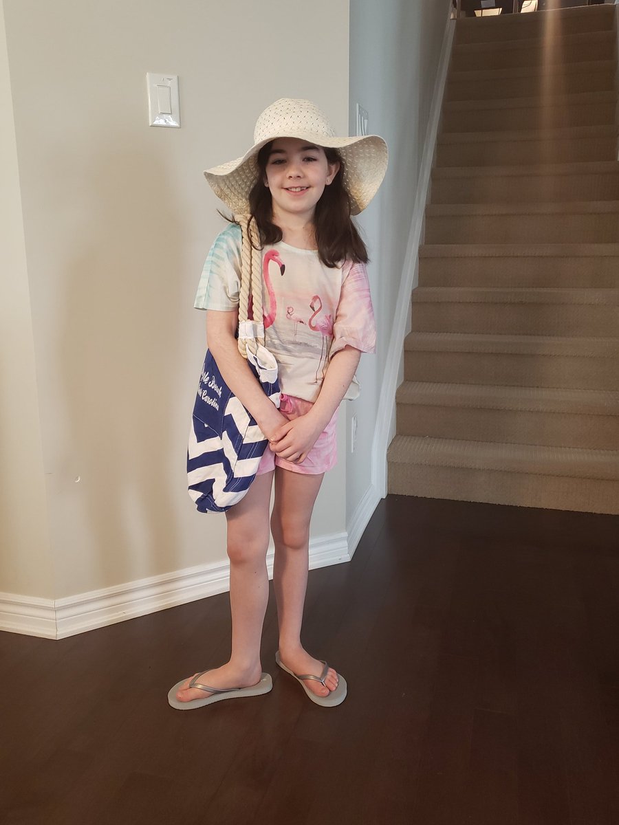 MelissMM's tweet photo. It's #beachday @SummersidePS #virtualspiritdays https://t.co/6XhQssRHzR