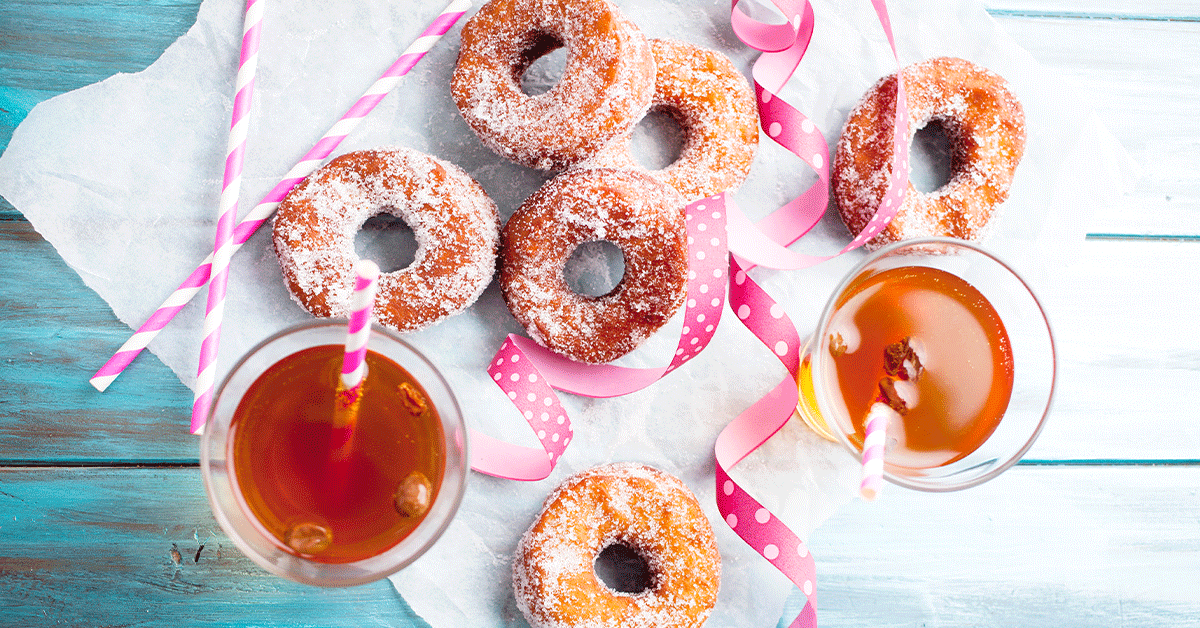 Iloista ja turvallista vappua kaikille toivoo Sector Alarm