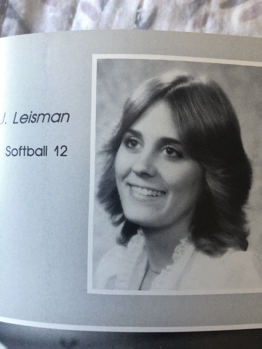 KrebsMrs's tweet photo. Senior pics are embarrassing. https://t.co/qbFyDuF0Dn