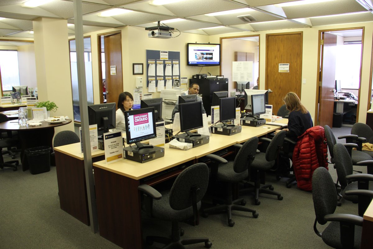 "If we ignore the communities that aren’t doing well, we’re not setting ourselves up for success"

<a href="/HumberCOWD/">Humber Community</a> offers valuable community services year-round. Now it's helping to tackle some of the impacts of COVID-19 in the community. 

ow.ly/OYAZ50zt1fg