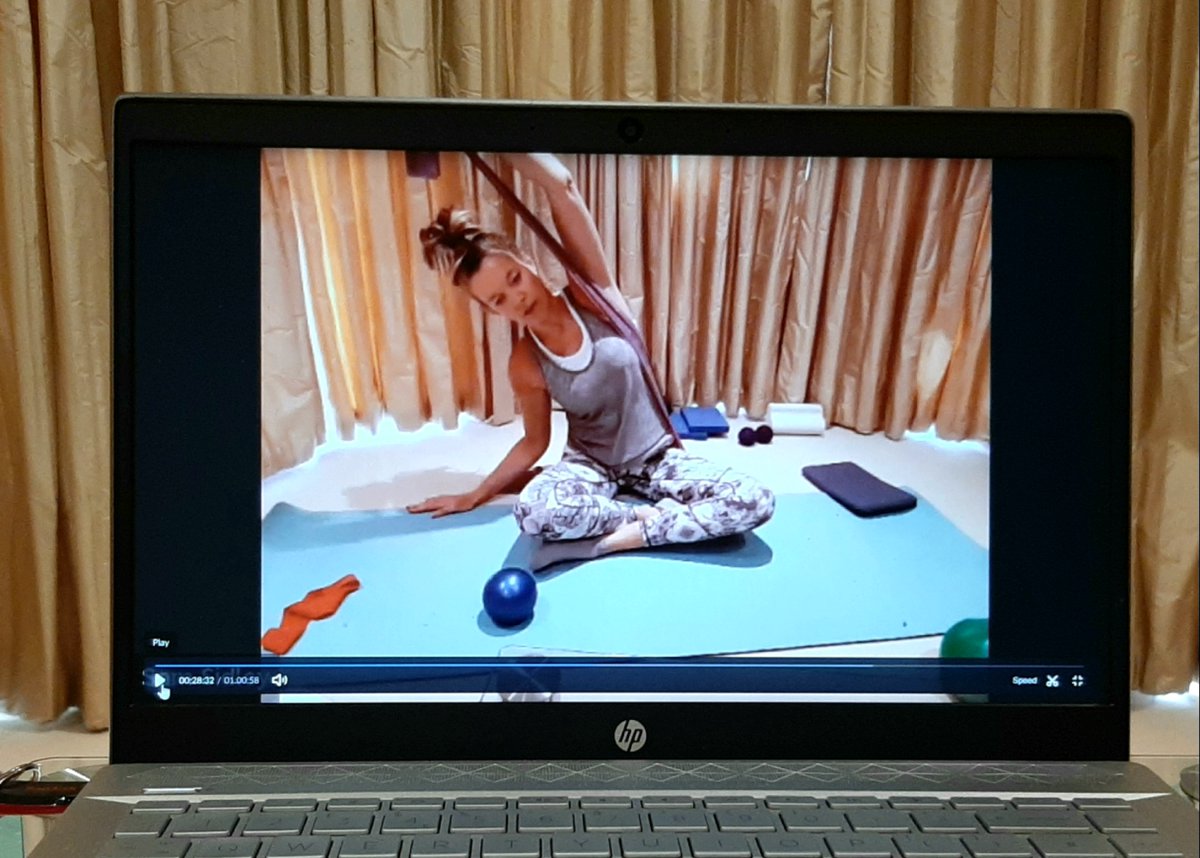 SamSidley's tweet photo. Newsletter - #OnlinePilates #LiveStreamingClass #PilatesAtHome #StayAtHomeWorkout #IsolationPilates #HealthyAtHome #GetFitAtHome#StayHomeStayActive #StayHome #SaveLives
Clothing @SweatyBetty - https://t.co/6fx0jw8X4C https://t.co/TI17rXJnOW