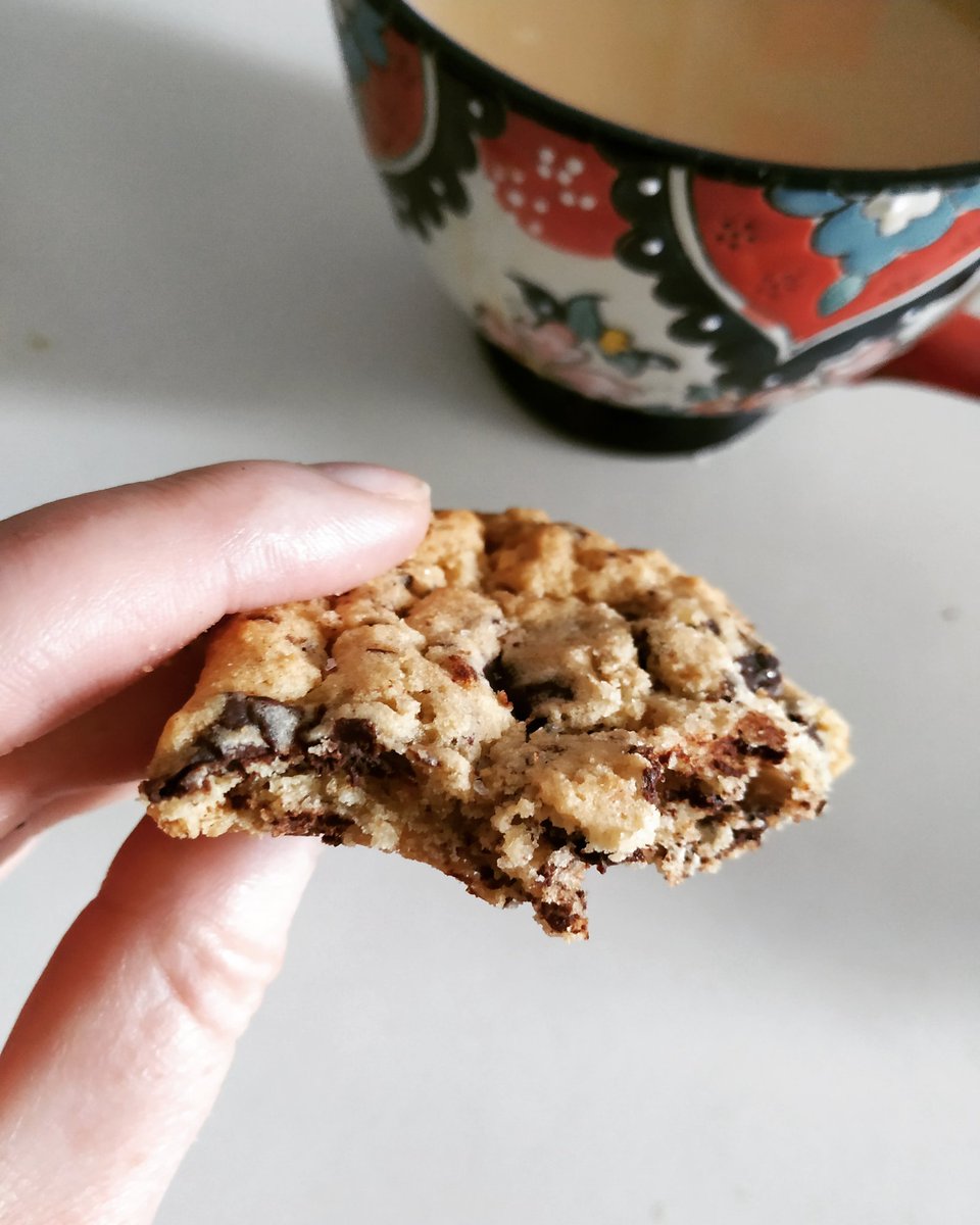 CaitrionaDevery's tweet photo. I made dark chocolate & tahini cookies 🍪 at the weekend and I made so many I thought, 'oh no what on earth am I going to do with all these cookies, they will go to waste'. Turns out I didn't need to worry about that. (*eats final cookie*). Bit sad now.
#coronacookies #zerowaste https://t.co/8cTCaiH4rU