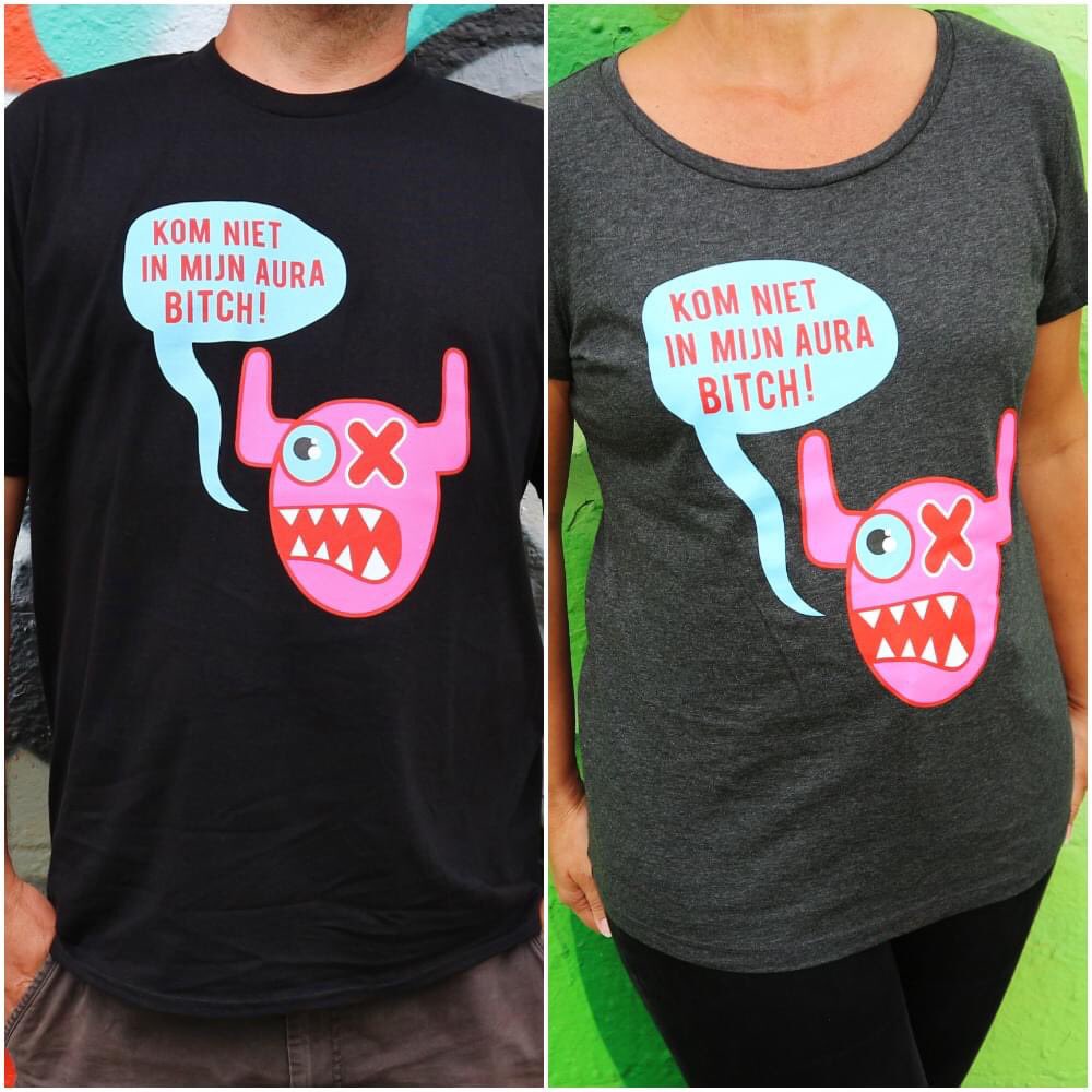 lastplak's tweet image. Kom niet in mijn aura Bitch! t-shirts (heren en dames) Nu in de Webshop!
Check: oxalien.com/webshop/t-shir… #oxalien #lastplak #staysafe #komnietinmijnaurabitch