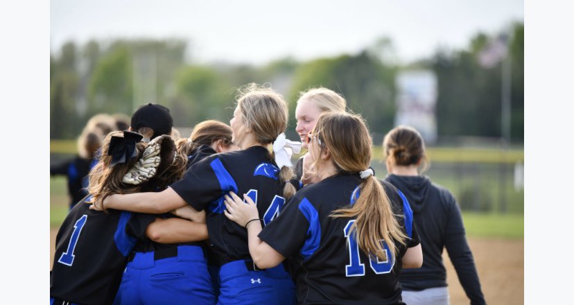 MollyPfiffner's tweet photo. a year ago today we made history🤩... @SoftballBoro @sophlamb24 @SARAHMETCALFEl @sophieweber22 @MakennaClear @GabbyHougan @LizzyDavies5 @crblankenship77 @taylorcollins__ @avahutchinson_ @_hannbrown_ https://t.co/0pFNAra7Fs