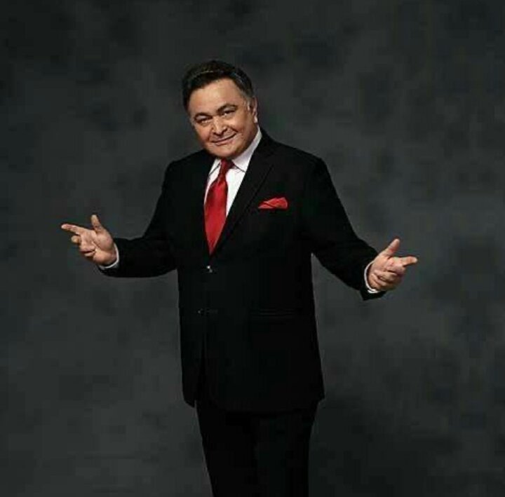 itsshivamjha's tweet photo. Irrfan ji &amp; Rishiji you  to soon😞😞. You both are inspiration in this world. I never meet😞. Both are  versatile &amp; talented actor. Rest in peace legends😭😭😭😭🙏🙏. Heartly condolences to Both Family #RishiKapoor #RIPRishiKapoor #RIPRishikapoorji #riplegends #irfankhanactor https://t.co/6Y7s3l0HAQ