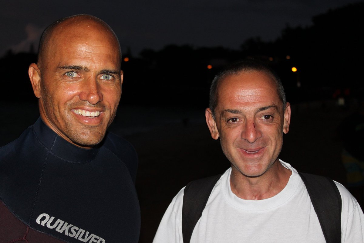 SeeSurf33's tweet image. Toute la troupe #SeeSurf débarque sur l'archipel pour dix jours d’émotions fortes et de rencontres inoubliables. Entre autres, Jérémy Florès (le parrain de l'association), Kelly Slater et le tant attendu Derek Rabelo… du rêve à la réalité ! #parasurf #blindsurfer  2/2