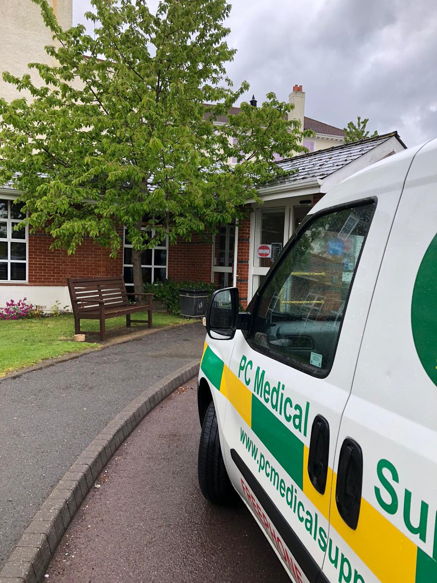 SloughOutreach's tweet photo. Thursday #COVID19Slough #CommunityResponse
#Donations #Cooking #Packing #HelpingHands #OutreachDrivers
Thank you so much to everyone who has involved at the #OutreachHub today @WindsorForestCG 🙏
#JoinIn #GetInvolved
#HelpUsToHelpYou 💙 https://t.co/M30gYohcZ0