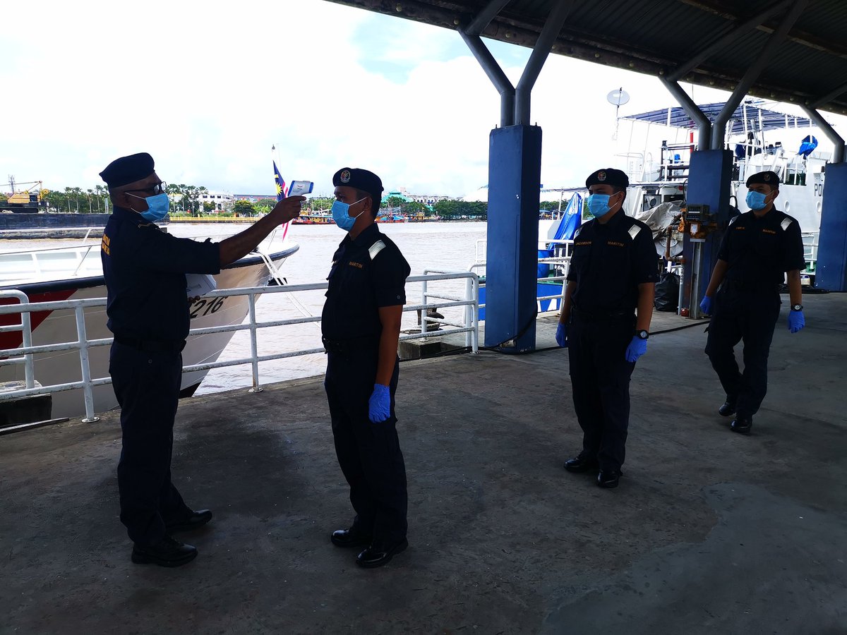 ZBintulu's tweet photo. Ops Perintah Kawalan Pergerakan (PKP) Fasa-4, Agensi Penguatkuasaan Maritim Malaysia, Zon Bintulu Di Sekitar Perairan Laut Bintulu Sepanjang Bulan Ramadan.

@KPMaritimMsia @PMN_Sarawak @MYCoastGuard @KDNPUTRAJAYA https://t.co/zonkDj5VAS