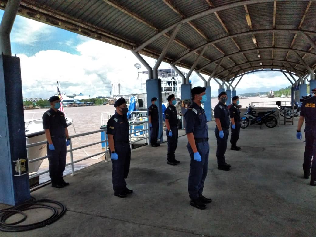 ZBintulu's tweet photo. Ops Perintah Kawalan Pergerakan (PKP) Fasa-4, Agensi Penguatkuasaan Maritim Malaysia, Zon Bintulu Di Sekitar Perairan Laut Bintulu Sepanjang Bulan Ramadan.

@KPMaritimMsia @PMN_Sarawak @MYCoastGuard @KDNPUTRAJAYA https://t.co/zonkDj5VAS