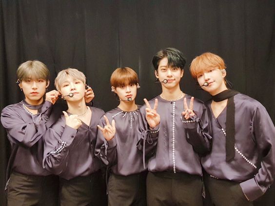 ABNiEW's tweet photo. Hi boys, I'm a little late for #WeekForAB6IX but I'm doing it. I wanted to thank you and congratulate you on everything you're doing. You're amazing. Thank you for being here. Thank you for everything. I love you💜💙
#LIMYOUNGMIN #JEONWOONG #KIMDONGHYUN #PARKWOOJIN #LEEDAEHWI https://t.co/GPJkyI9gxA