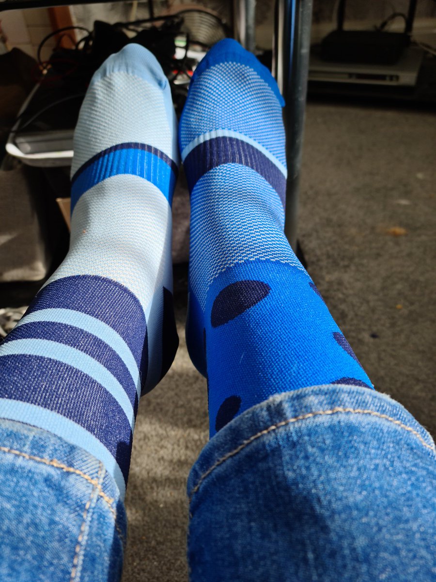 Sylviefitz63's tweet photo. @monkeysox_org #sockingittoms #lovemysocks #helpingtofightms #monkeysoxs https://t.co/ZZN0ppUYWb