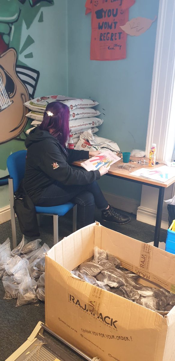 YouthBradford's tweet photo. BFD West Youth Workers Working hard to get the next Self Care Pack ready to launch and out to young people across Bradford soon. #TeamBradford #StillHereToHelp #Youthinmind #islolation #mentalhealth @anthonywcasson @bradford_south https://t.co/DmMHBB3w52