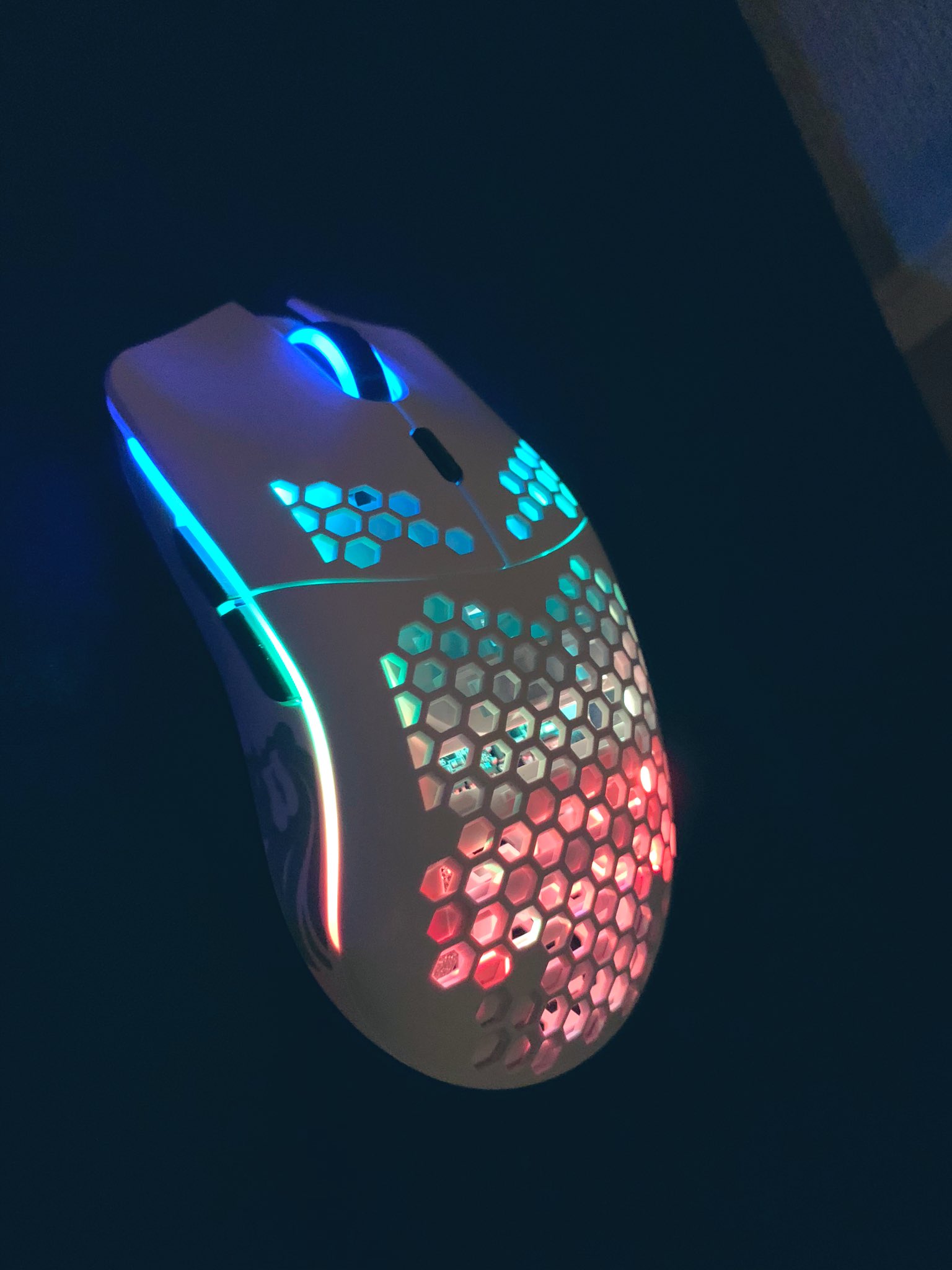 だいき Glorious Mouceとマウスバンジーをプレゼントします 今日購入してランク1回行って0キルだったのであげます Rtとフォローお願いします 〆切明日の夜で Dm出来る方と住所教えてくれる方のみ参加でお願いします お気軽に T Co