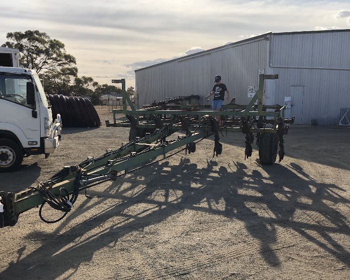 McInerneyPj's tweet photo. DBS 260-36 renovation project finally completed - Stripped, sandblasted, painted, re-assembled, rebushed, new air and hydraulics, field tested so far for a week seeding! Thanks to #Ausplow and #RamseyBros Riverton and many others for their help and advice during reconstruction https://t.co/tUqZi14mr8