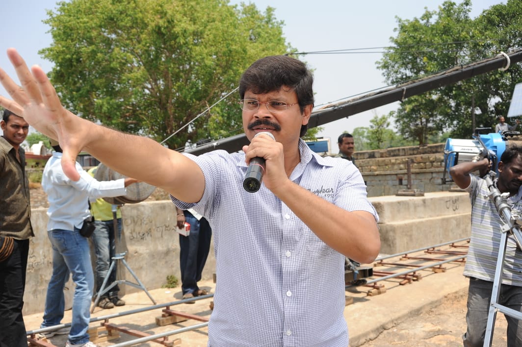 UrsVamsiShekar's tweet image. #Narasimha in #Simha 💥
#Jaydev in #Legend 🔥

As #BoyapatiSrinu is specialist in creating milestone characters for #NandamuriBalakrishna, another powerful role as #Aghora is awaiting for you in #NBK106.
Get ready to witness the never before #Balayya!! 
#DecadeForSimhaRoar