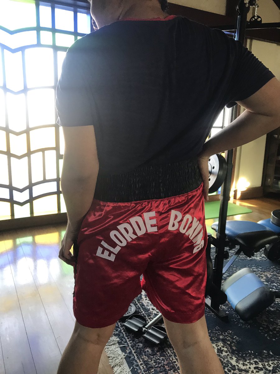 fabgelous's tweet photo. Today’s Work Out Lewrk is an homage to #BekiBoxer.
I miss my Beki Boxer fam!!
@castrojade @alwynzky https://t.co/zrxEgv72yY