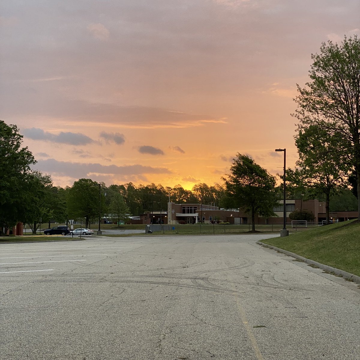 CSI J. McCartney (@csimccartney) on Twitter photo Beautiful “office view” this morning before the rains come in. Have a great day and be safe everyone. <a href="/CCPDVa/">Chesterfield Police</a> <a href="/CfieldVA911/">Chesterfield Emergency Communications</a> <a href="/CcpdRecruiting/">CCPDPoliceRecruiting</a> Beautiful “office view” this morning before the rains come in. Have a great day and be safe everyone. <a href="/CCPDVa/">Chesterfield Police</a> <a href="/CfieldVA911/">Chesterfield Emergency Communications</a> <a href="/CcpdRecruiting/">CCPDPoliceRecruiting</a>