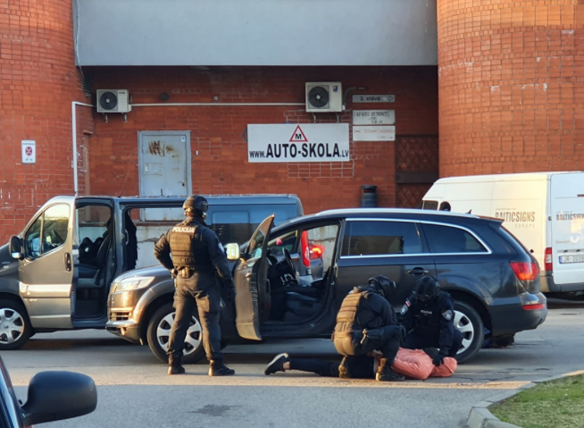 Izskatās, ka džeks izkrita braukšanā...