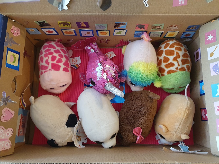 What would be in your lockdown museum? This week we released our #MuseumMakeathon challenge to make your own museum collections box! Find out how: museumsworcestershire.org.uk/collections/ac…

<a href="/DanNouveau/">Dan</a> <a href="/sacha_coward/">Sacha Coward</a> are hosting the discussion right now at bbc.co.uk/arts #MuseumFromHome